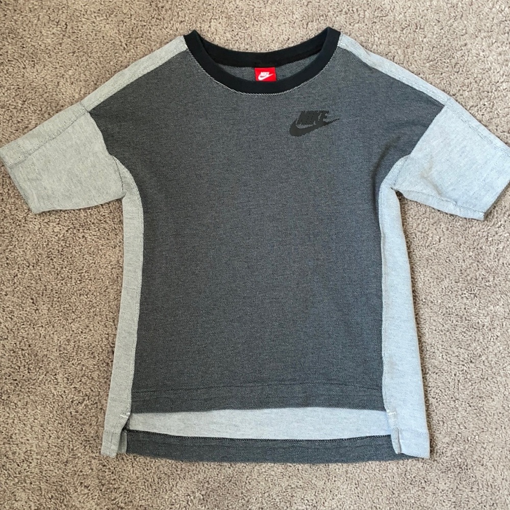 Nike W Rally Tech  Crew Neck SS Knit Top (Rare)